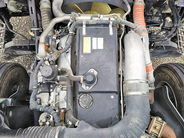 UDトラックスクオンダンプ大型（10t）[写真25]