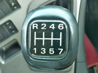 UDトラックスクオンダンプ大型（10t）[写真32]