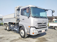 UDトラックスクオンダンプ大型（10t）[写真03]