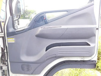 三菱ふそうキャンターアルミウイング小型（2t・3t）[写真28]