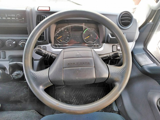 三菱ふそうキャンターアルミウイング小型（2t・3t）[写真34]