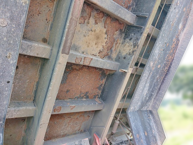 いすゞギガダンプ大型（10t）[写真10]