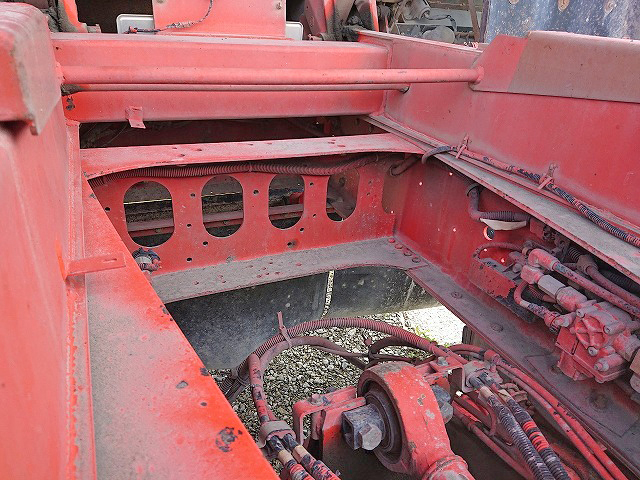 いすゞギガダンプ大型（10t）[写真15]