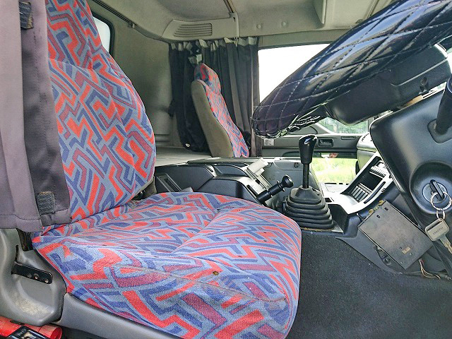 いすゞギガダンプ大型（10t）[写真26]