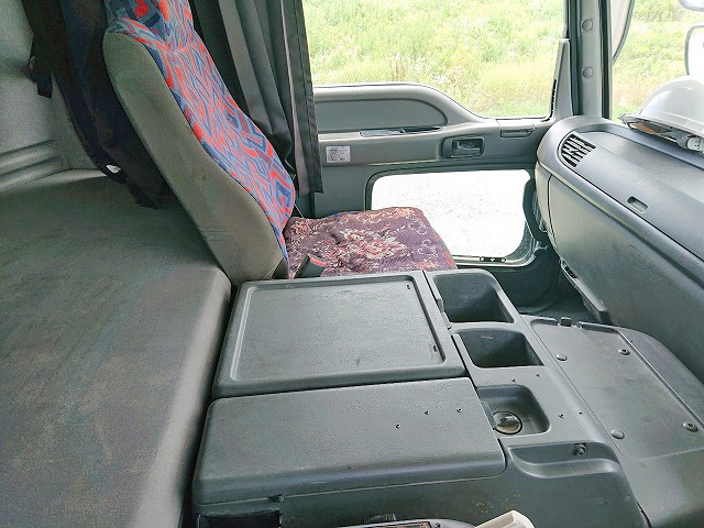 いすゞギガダンプ大型（10t）[写真27]