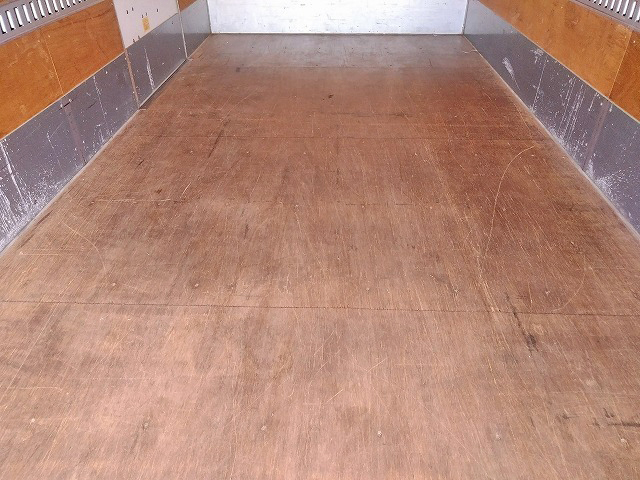 三菱ふそうキャンターアルミバン小型（2t・3t）[写真10]