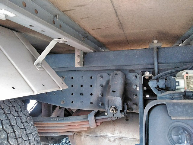 三菱ふそうキャンターアルミバン小型（2t・3t）[写真20]