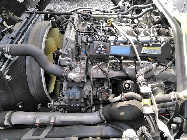 三菱ふそうキャンターアルミバン小型（2t・3t）[写真24]