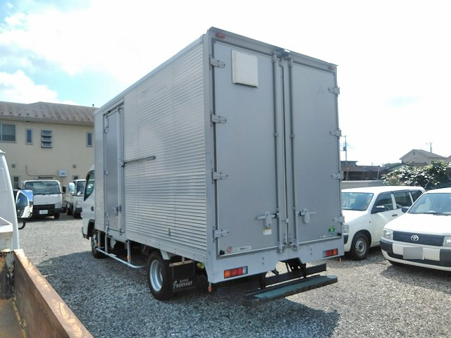 三菱ふそうキャンターアルミバン小型（2t・3t）[写真04]