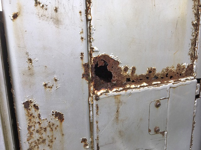 日野レンジャーアルミブロック中型（4t）[写真13]