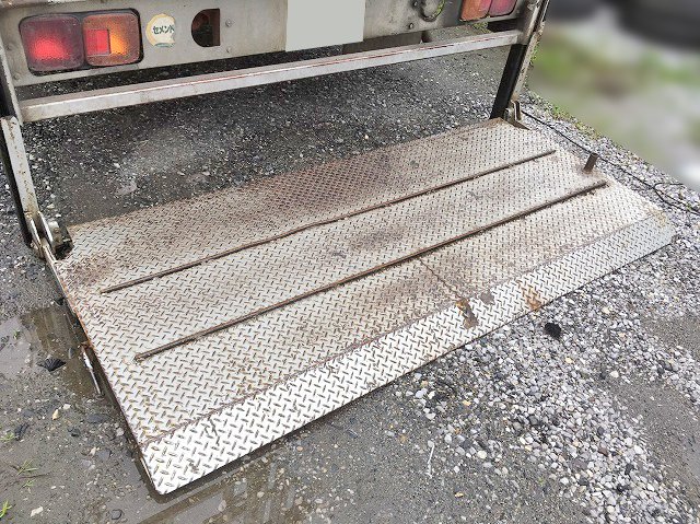 日野レンジャーアルミブロック中型（4t）[写真18]