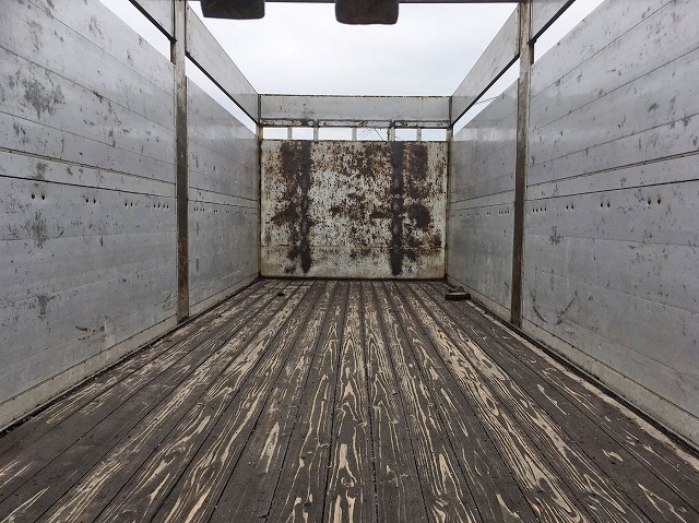 日野レンジャーアルミブロック中型（4t）[写真08]