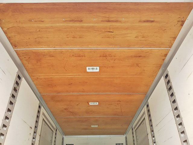 いすゞエルフアルミバン小型（2t・3t）[写真11]