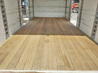 いすゞエルフアルミバン小型（2t・3t）[写真12]