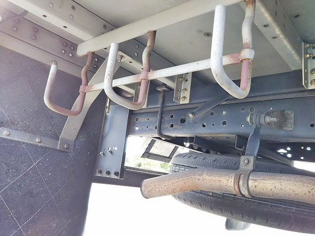 いすゞエルフアルミバン小型（2t・3t）[写真23]