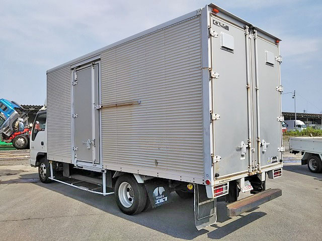 いすゞエルフアルミバン小型（2t・3t）[写真04]