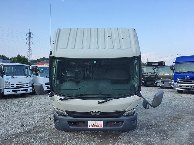 日野デュトロ平ボディ小型（2t・3t）[写真10]