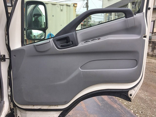 日野デュトロ平ボディ小型（2t・3t）[写真30]