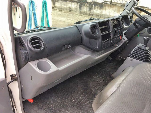 日野デュトロ平ボディ小型（2t・3t）[写真34]