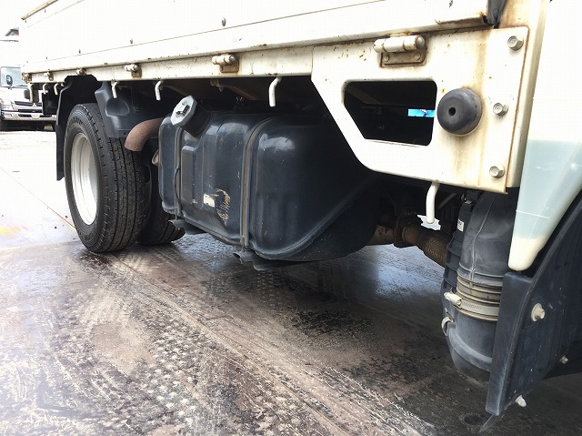 いすゞエルフ平ボディ小型（2t・3t）[写真16]