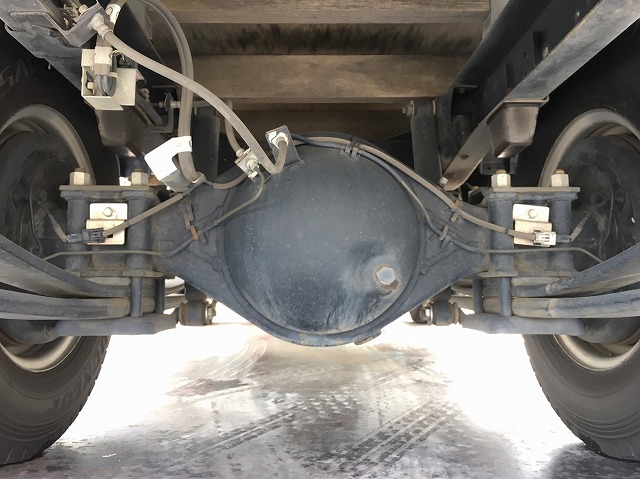 いすゞエルフ平ボディ小型（2t・3t）[写真25]