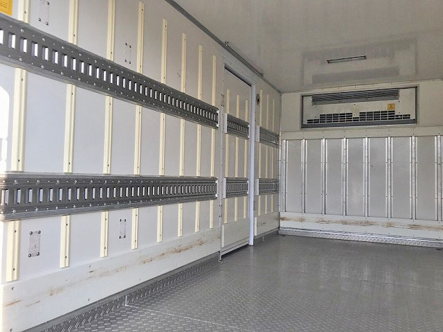 三菱ふそうキャンター冷凍車（冷蔵車）小型（2t・3t）[写真10]