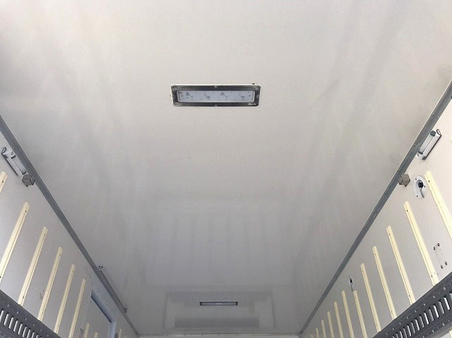 三菱ふそうキャンター冷凍車（冷蔵車）小型（2t・3t）[写真12]