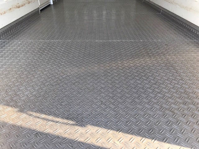 三菱ふそうキャンター冷凍車（冷蔵車）小型（2t・3t）[写真13]