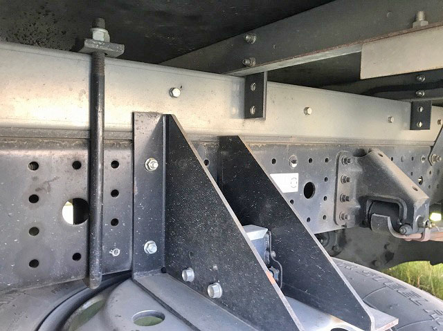 三菱ふそうキャンター冷凍車（冷蔵車）小型（2t・3t）[写真23]