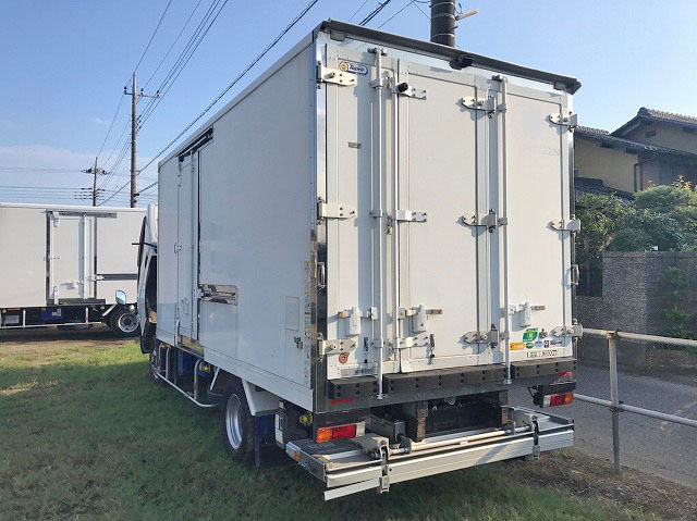 三菱ふそうキャンター冷凍車（冷蔵車）小型（2t・3t）[写真04]