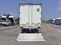 いすゞフォワードアルミウイング中型（4t）[写真11]