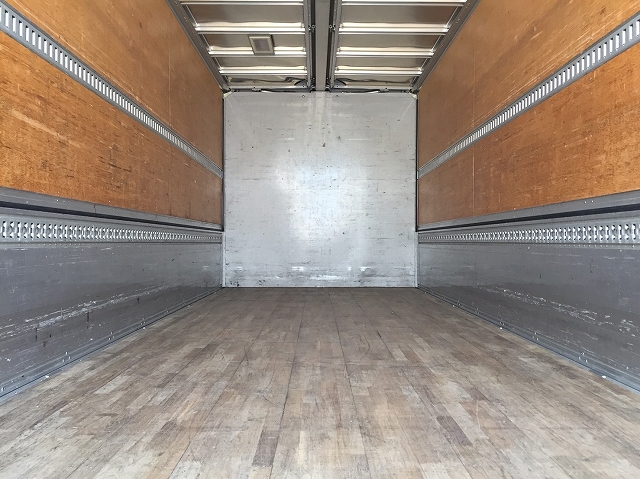 いすゞフォワードアルミウイング中型（4t）[写真15]