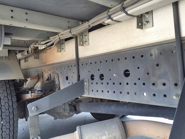 いすゞフォワードアルミウイング中型（4t）[写真18]