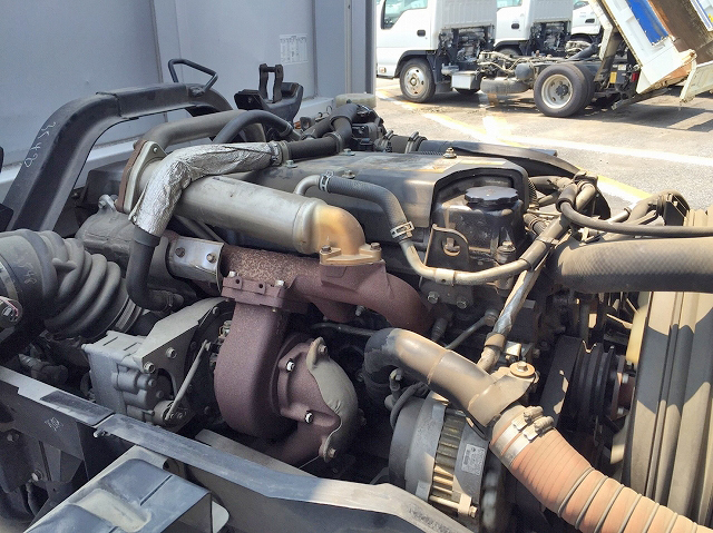 いすゞフォワードアルミウイング中型（4t）[写真26]