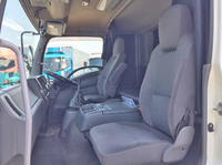 いすゞフォワードアルミウイング中型（4t）[写真30]