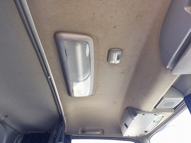 いすゞフォワードアルミウイング中型（4t）[写真32]