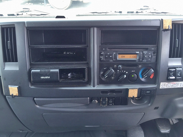 いすゞフォワードアルミウイング中型（4t）[写真35]