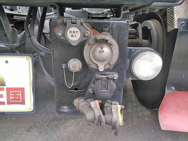 三菱ふそうスーパーグレートトレーラーヘッド（トラクターヘッド）大型（10t）[写真14]