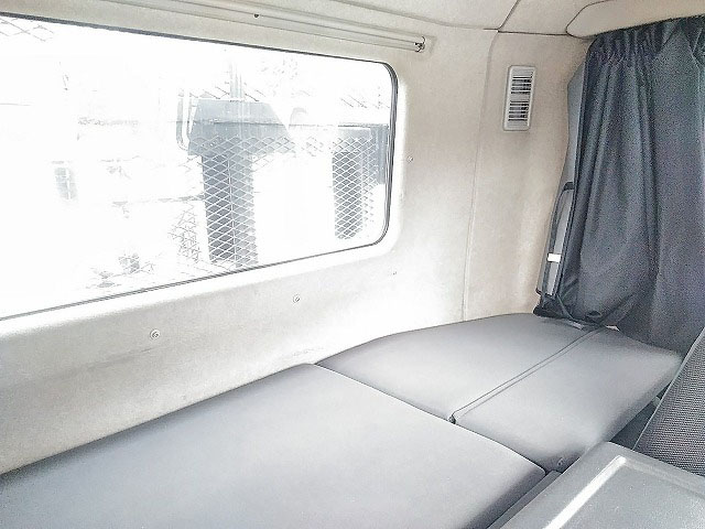 三菱ふそうスーパーグレートトレーラーヘッド（トラクターヘッド）大型（10t）[写真30]