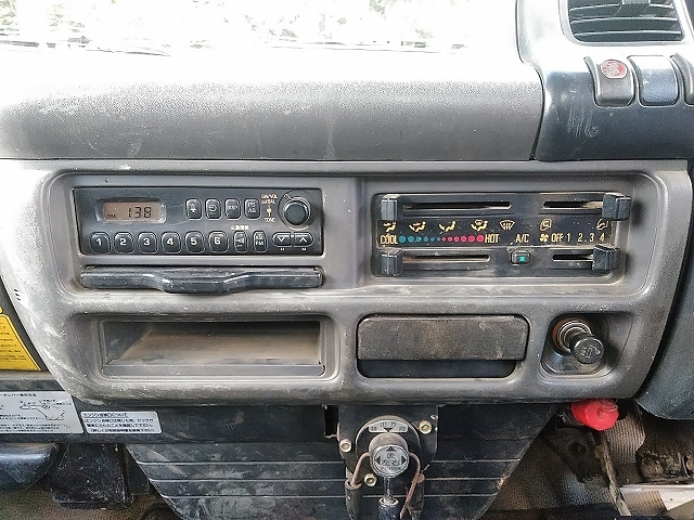 いすゞエルフ三転ダンプ小型（2t・3t）[写真38]