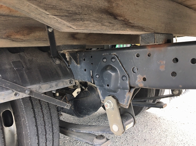 いすゞエルフ平ボディ小型（2t・3t）[写真18]