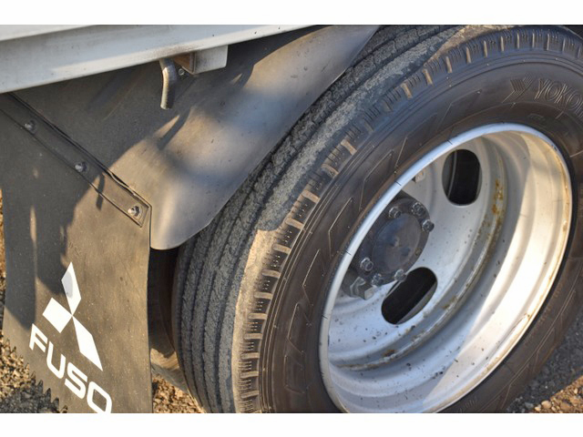 三菱ふそうキャンタークレーン4段小型（2t・3t）[写真18]