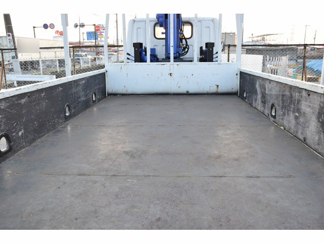 三菱ふそうキャンタークレーン4段小型（2t・3t）[写真09]