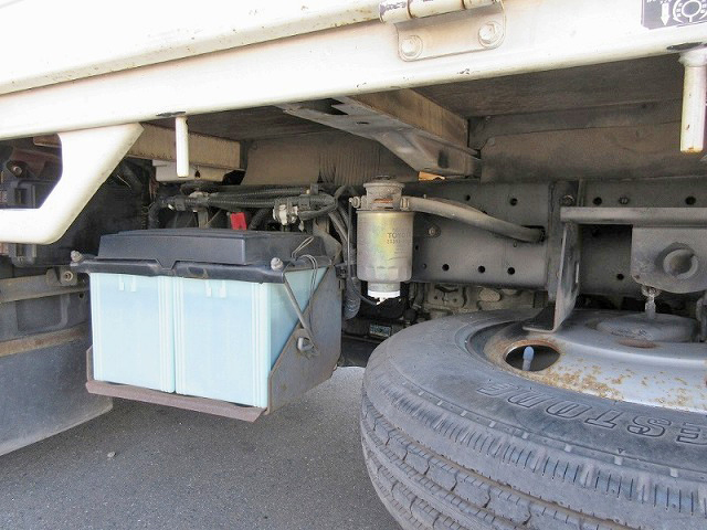 トヨタダイナ平ボディ小型（2t・3t）[写真12]