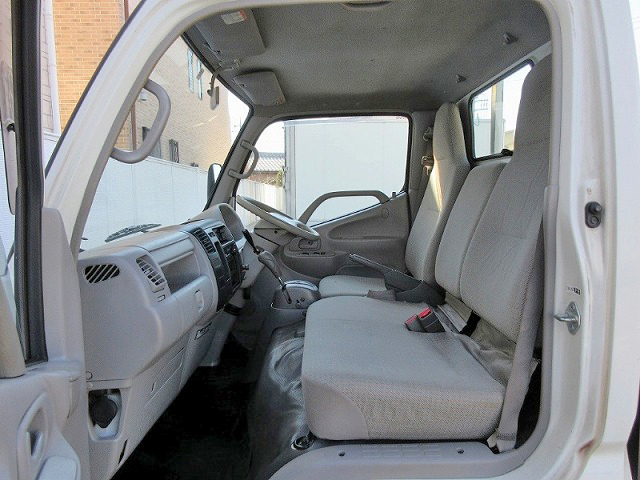 トヨタダイナ平ボディ小型（2t・3t）[写真19]