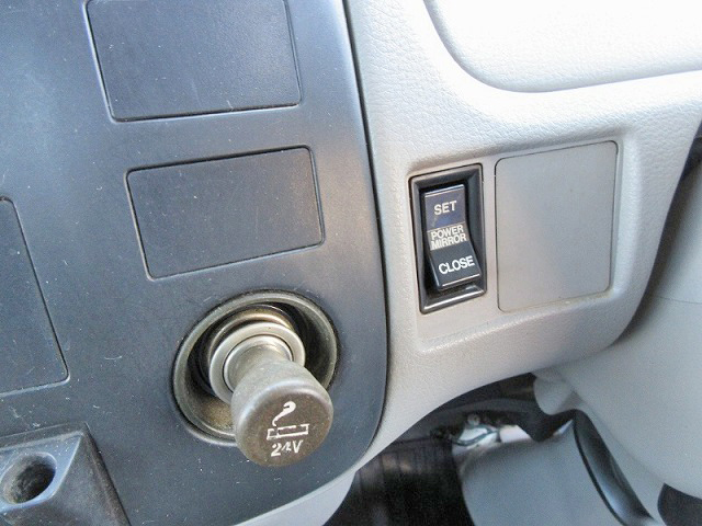 トヨタダイナ平ボディ小型（2t・3t）[写真28]