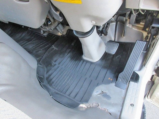 トヨタダイナ平ボディ小型（2t・3t）[写真30]