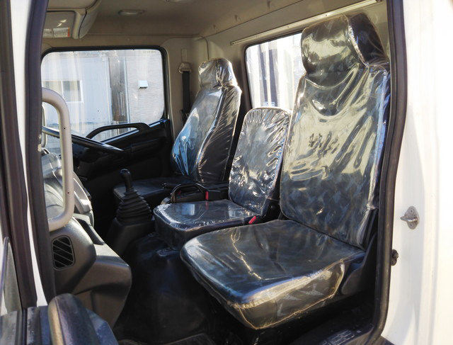 日野レンジャー平ボディ中型（4t）[写真22]