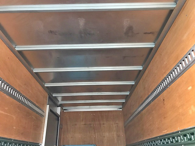 トヨタトヨエースアルミバン小型（2t・3t）[写真10]