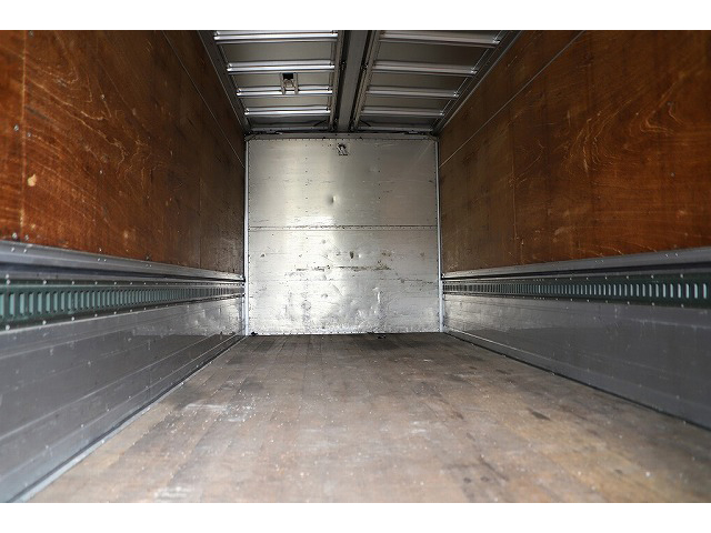 三菱ふそうファイターアルミウイング中型（4t）[写真10]